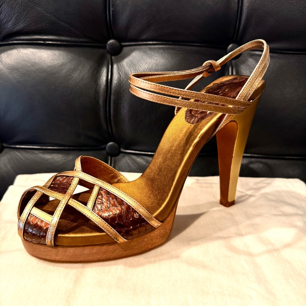 🔥 Chloe Porzia Gold Cutout Platform Heels Sandals 8.5 38.5 Snakeskin EUC Strappy